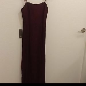 Striking Tahari long dress in excellent condition